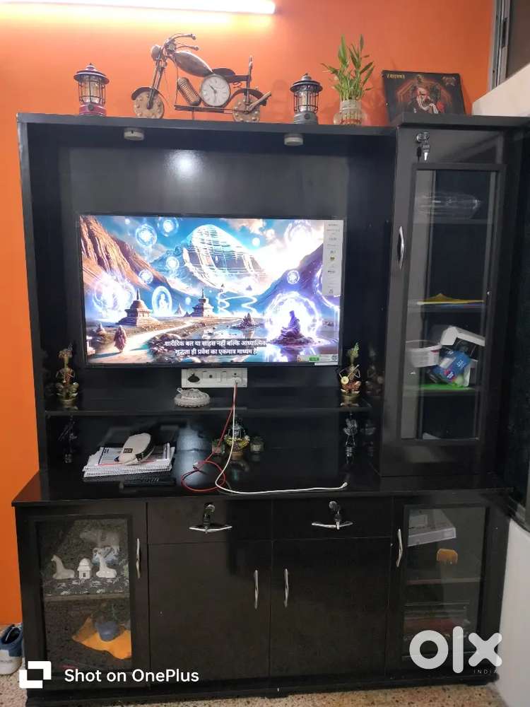 TV Units & Show case