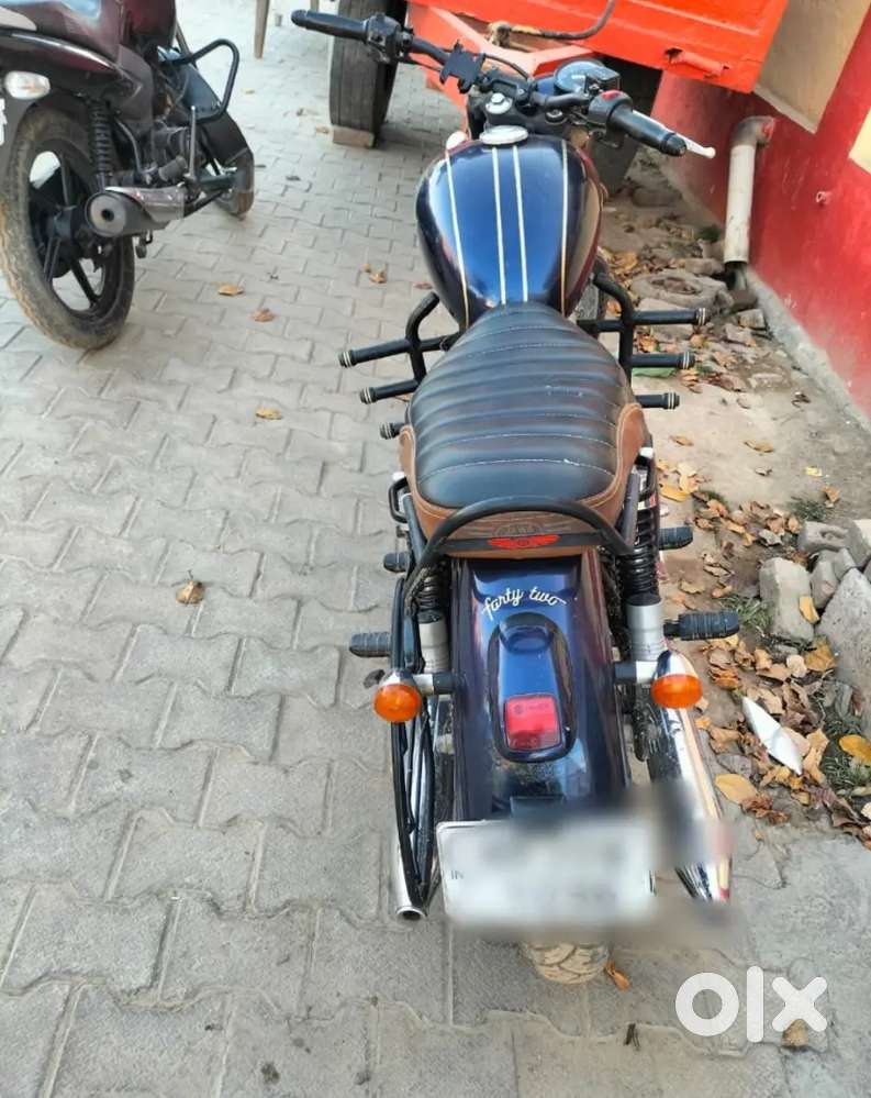 Running 23000, modal 2020,  no accident,  koi bhi problem nahi hai