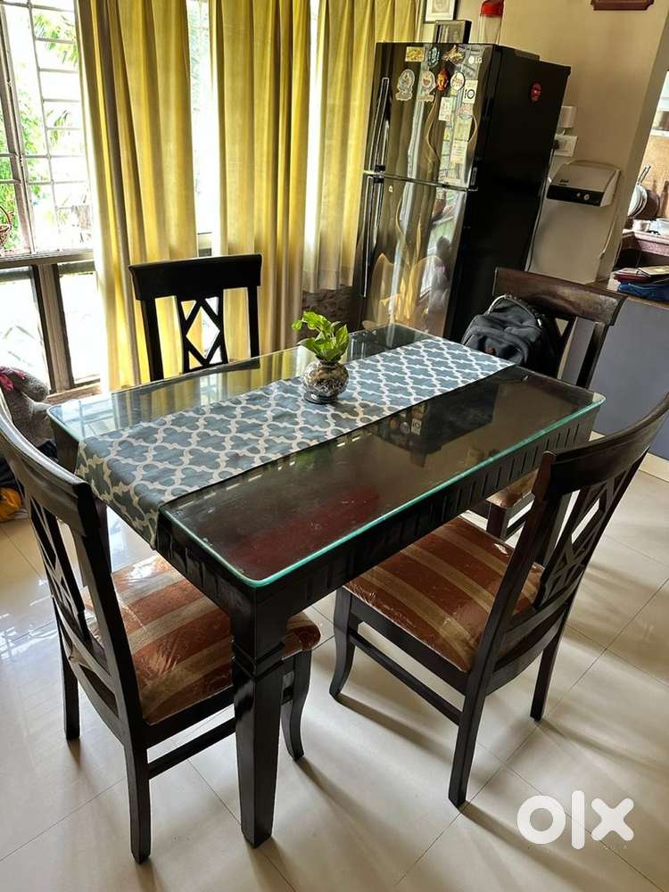 4 seater dining table with chairs