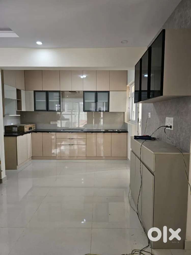 3bhk flat near Meenakshi Mall (Sravan)