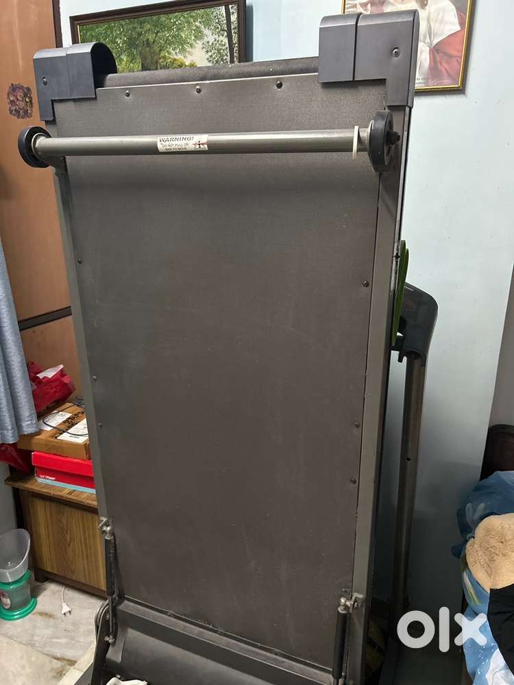 Hardly used 10 year old Treadmill for 8k