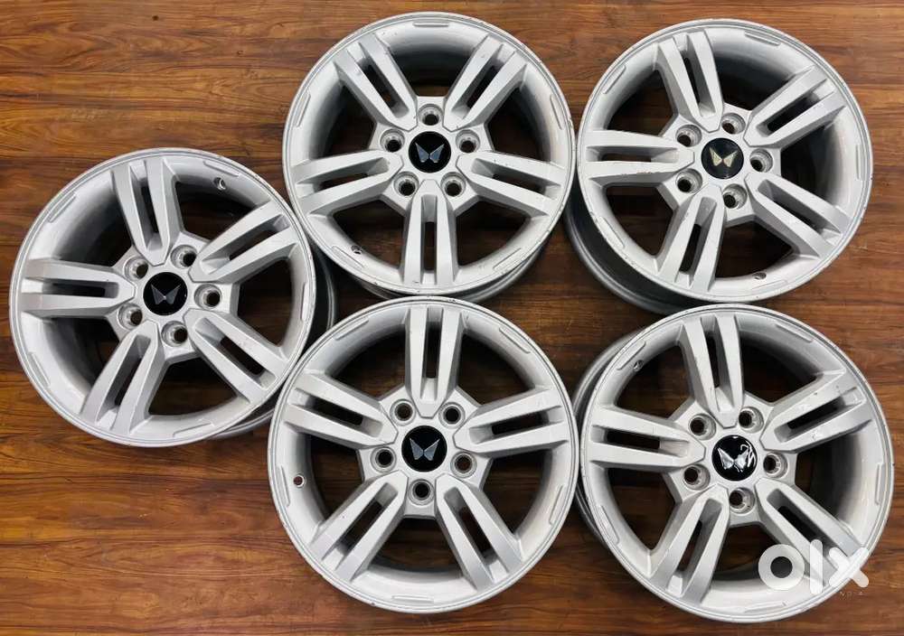 15 inch bolero neo Mahindra original wheels Set of5