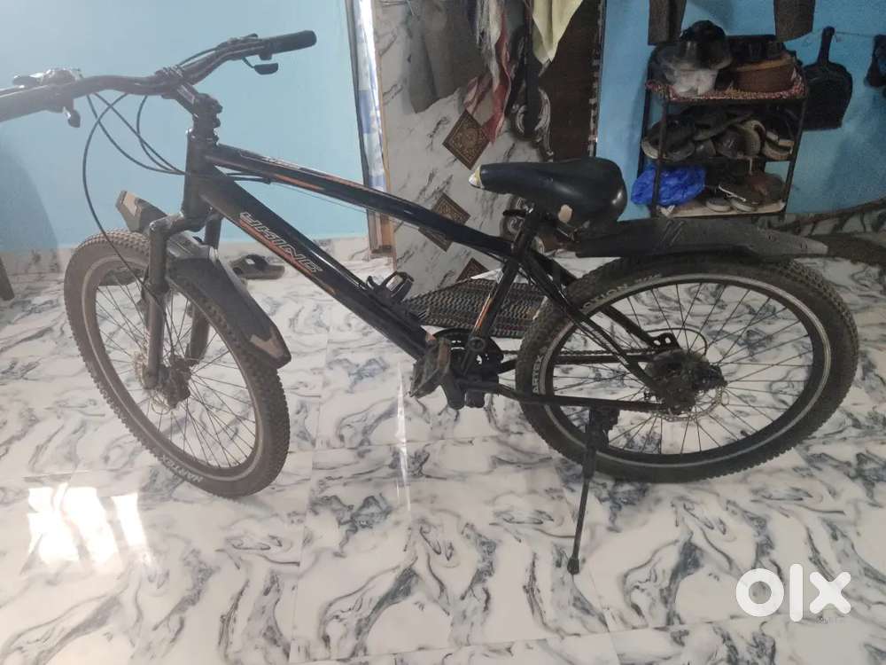 Cycle giving in nice rate 8000 new cycle