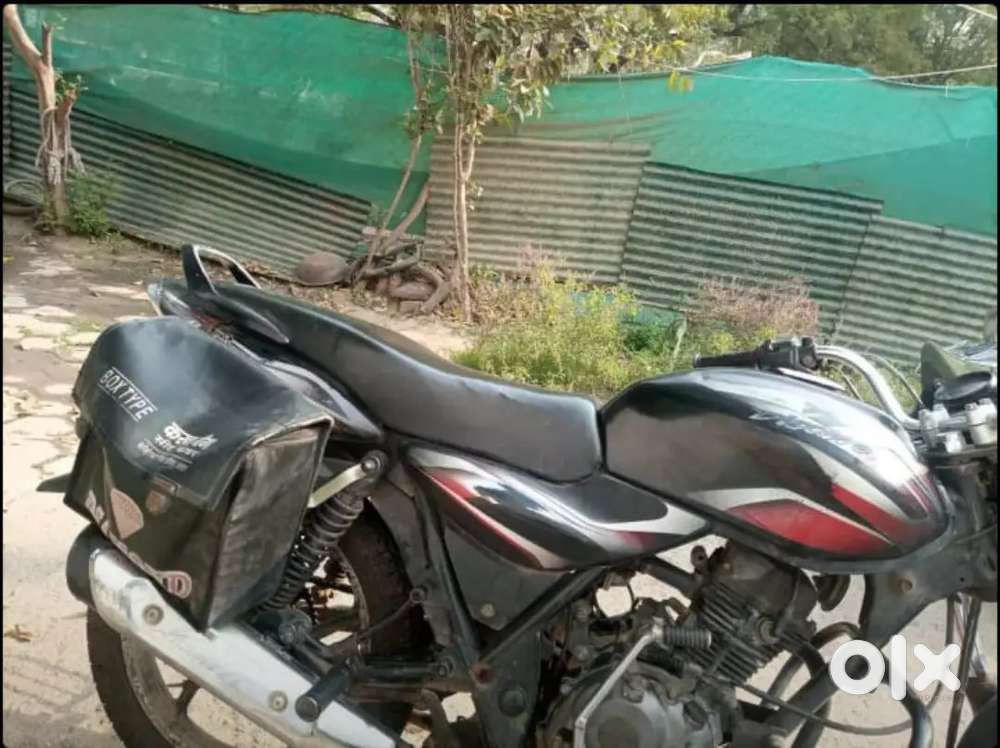 बहुत ही शानदार कंडीशन में, कम चली हुई एकदम नई जैसी बाइक बेचना है l