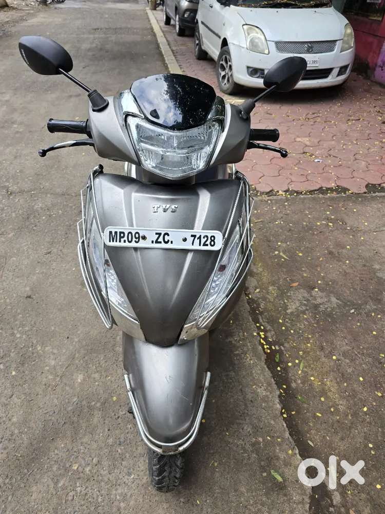 TVS jupiter 2022 disk brake model 1st owner top condition