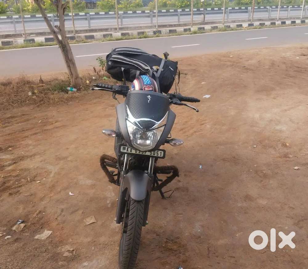 Single owner showroom condition insurance running 1 year 4 month