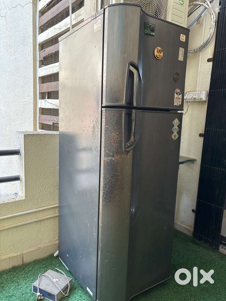 Godrej fridge Double Door 343L
