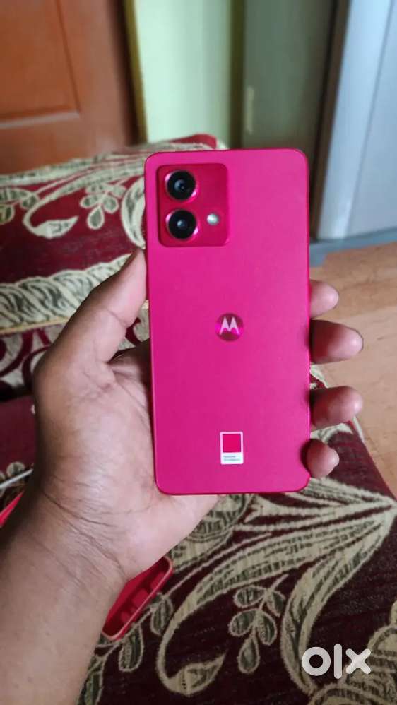 Iam selling my moto G84 5g mobile brand new conditions