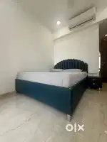 Queen bed with hydraulic storage, 1 side table, Full height Wardrobe