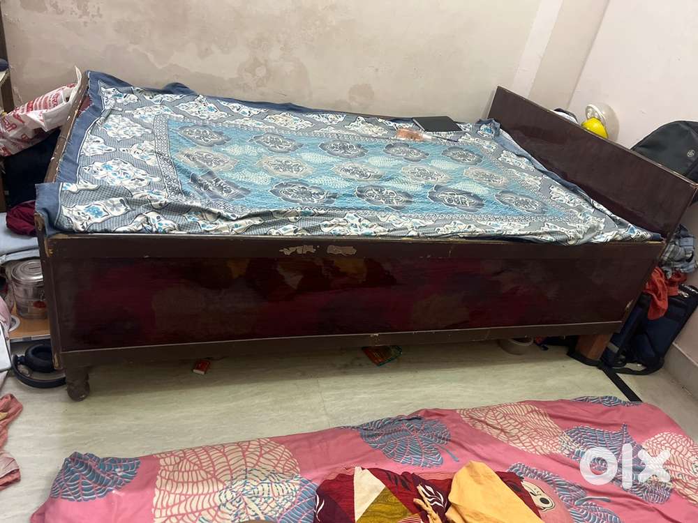 Double size bed