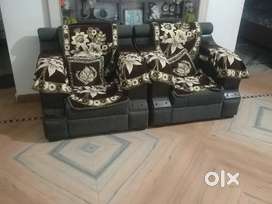 Sofa best new condition urget sale
