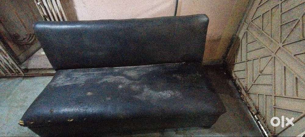 Sofa black colour