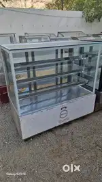 Sweets & cake Display Countar sell