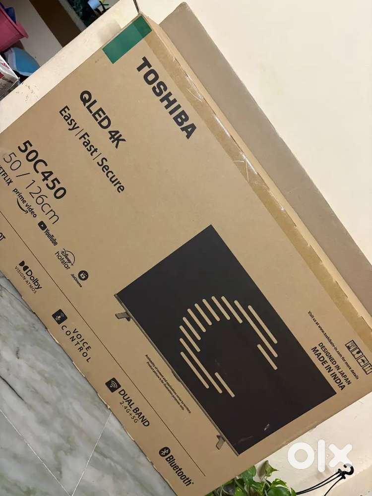 Toshiba C450ME 2024 50inch TV 8 months old with extended warranty 2yrs