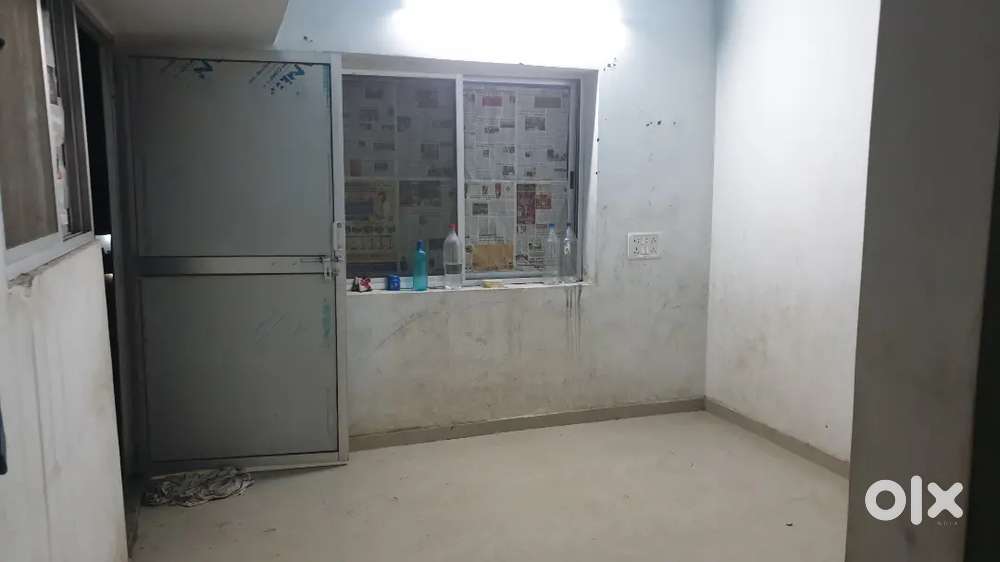 One bhk flat for bachelors
