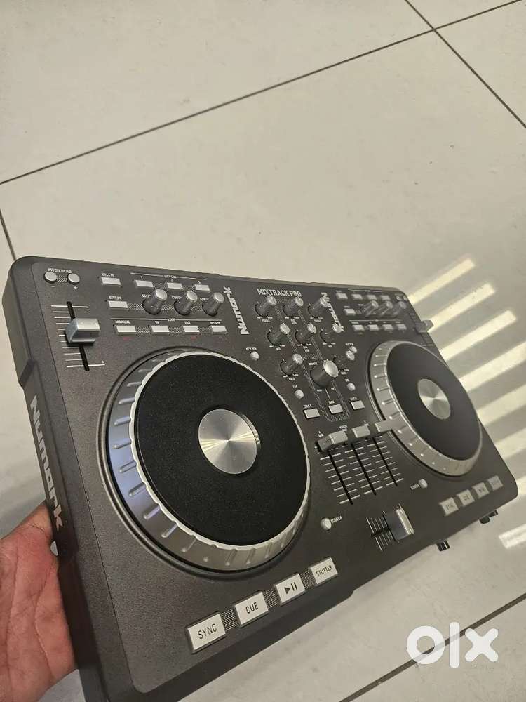 Numark mixtrack pro dj controller