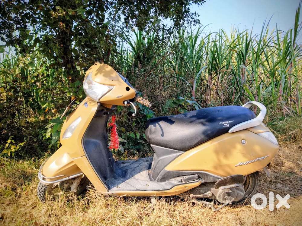 jupiter 2014 model, run around 38541 km, gives approx.40 kmpl mileage.