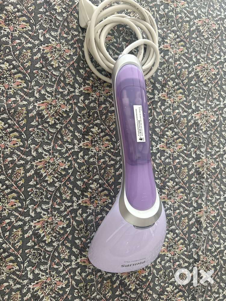 Philips steam&go plus barely used with original box and manual