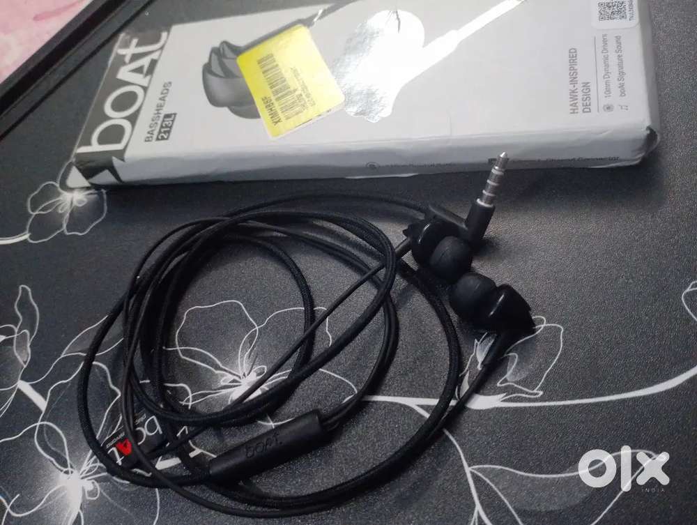 Boat wired earphone L jack