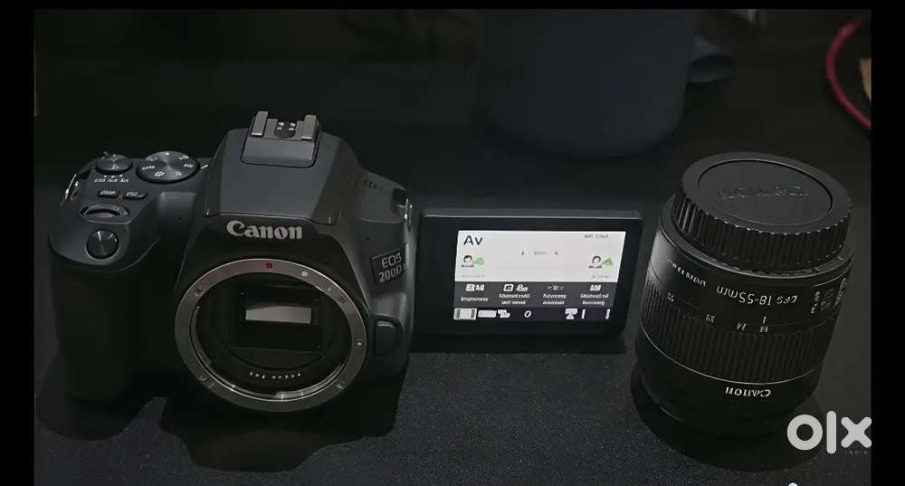 Canon EOS 200D