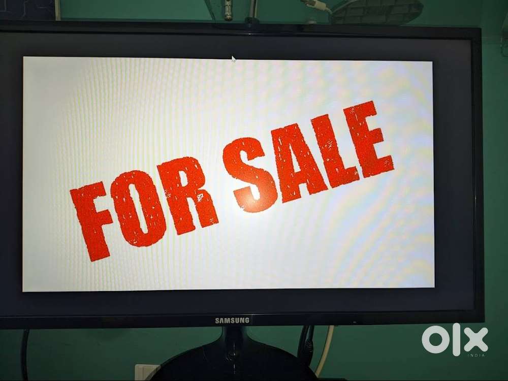 Samsung 24″ Full HD IPS Monitor (LS24F350FHW) — Excellent Condition