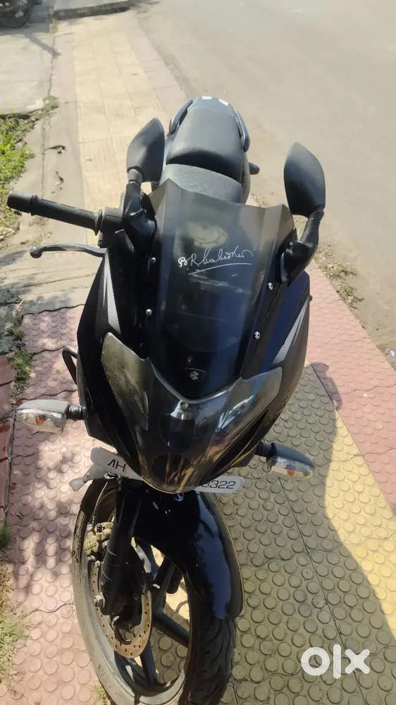 Pulsar 220