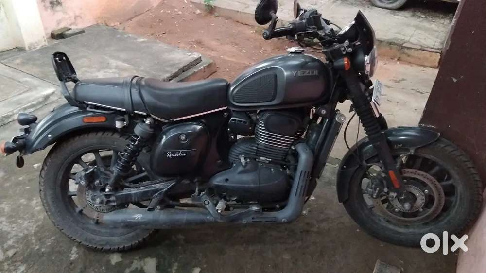 Red rooster silencer fitted in it which may cost around 25000/-