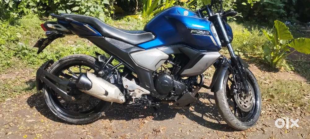 Yamaha fzs v3 (average condition, engine is very good like new)