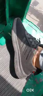 Sports shoes sall