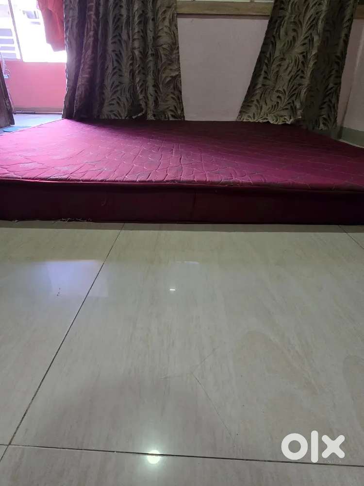Kurlon king size mattress