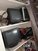 Crt monitor available 3pcs