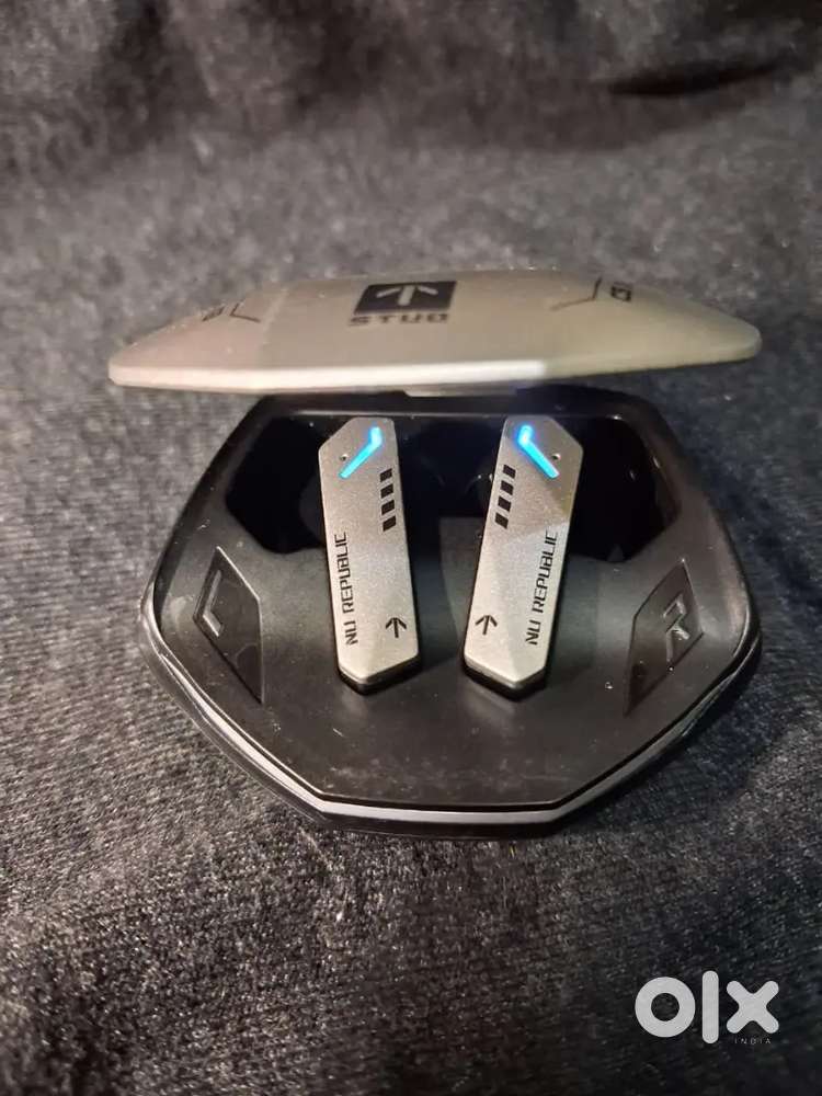 Nu Republic Cyberstud X8 Earbuds
