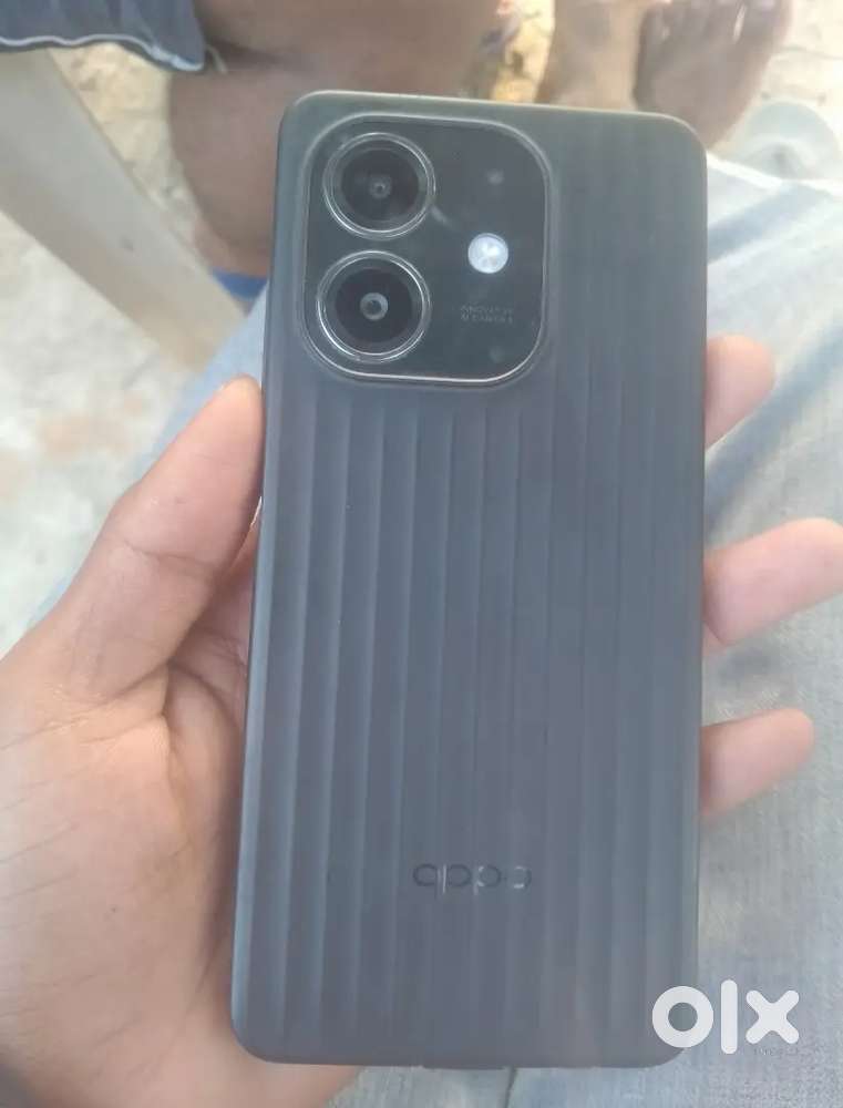 OPPO A3 phone selling