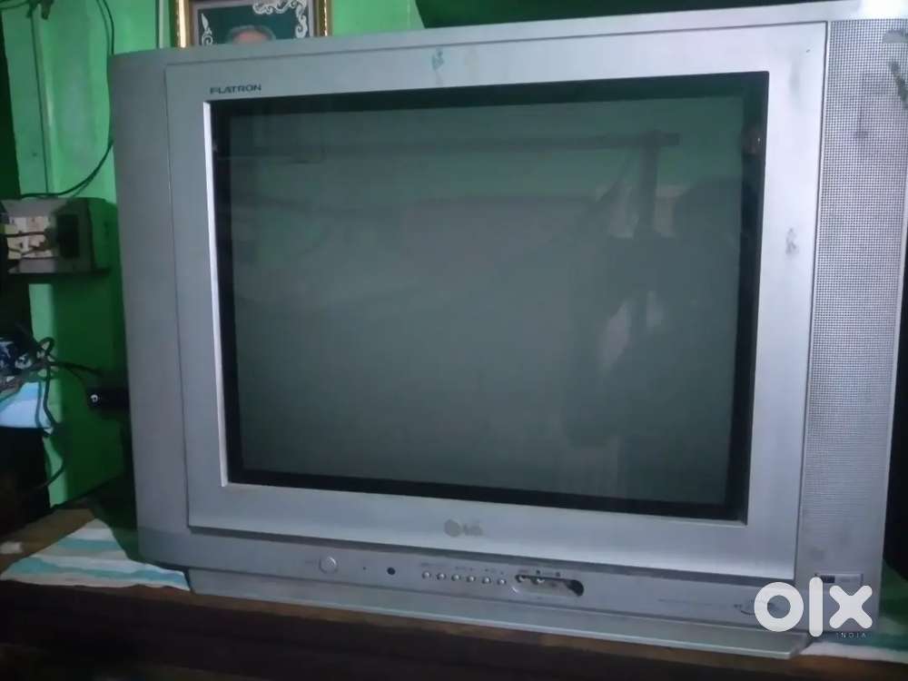 LG FLATRON AV STEREO OLD MODEL COLOUR TV