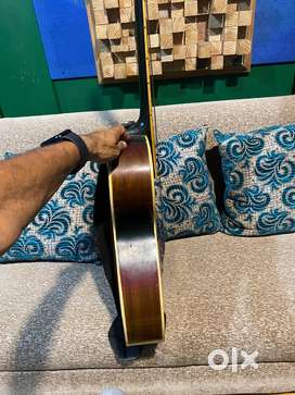 Gibson guitar