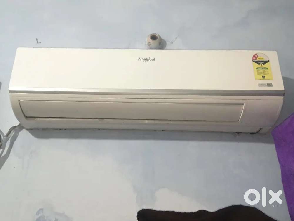 Ac 1.5 tn Whirlpool all good condition new ac 10 mht old