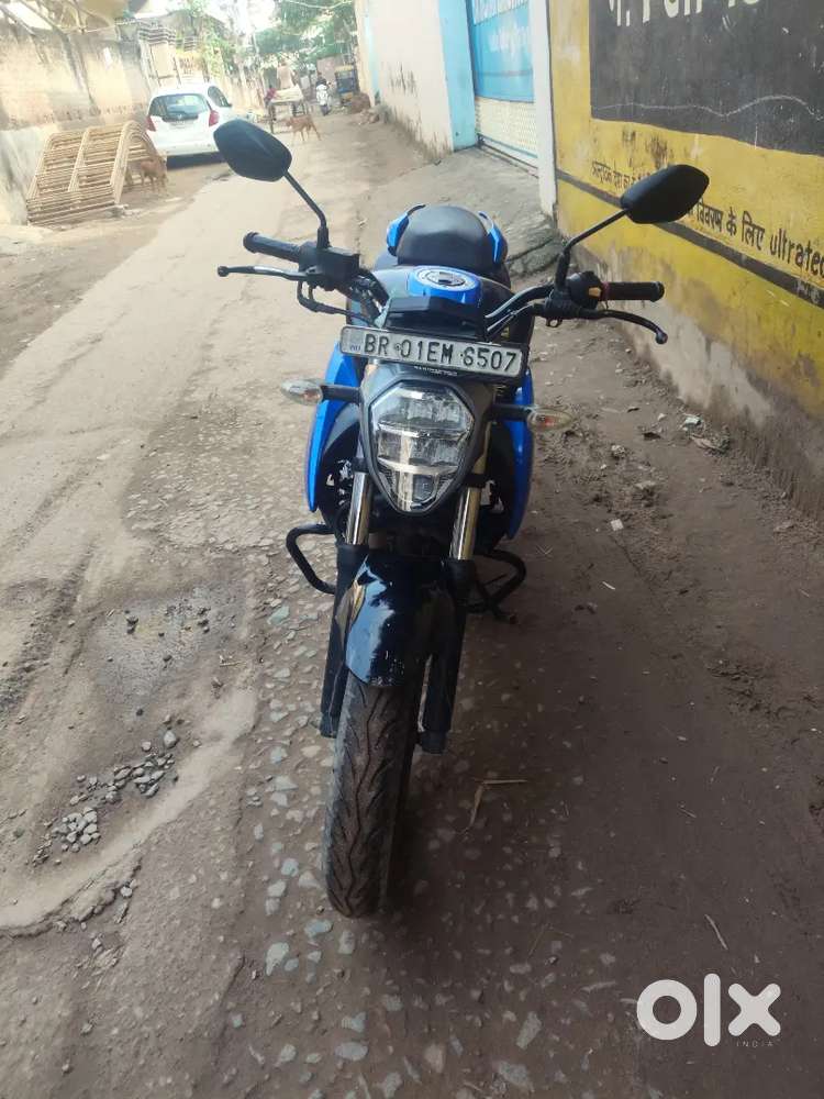 Suzuki Gixxer Fi 150 dual disk in well maintained condition