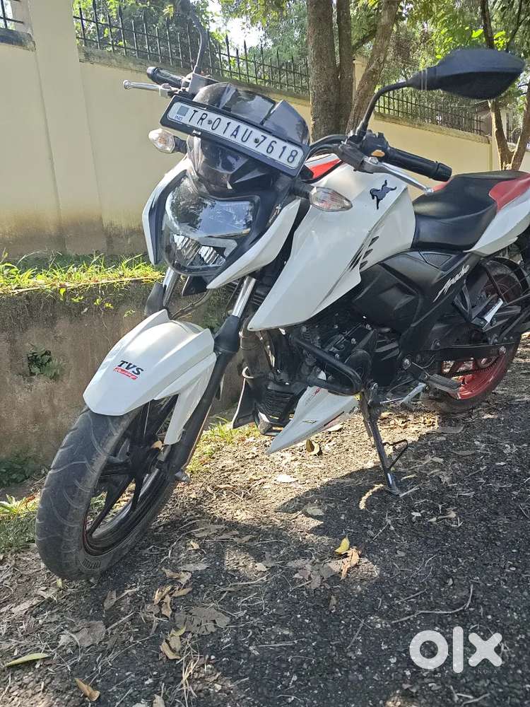 TVS APACHE RTR 160 4V Special Addition