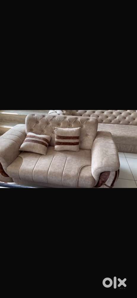 Sofa set with centre table