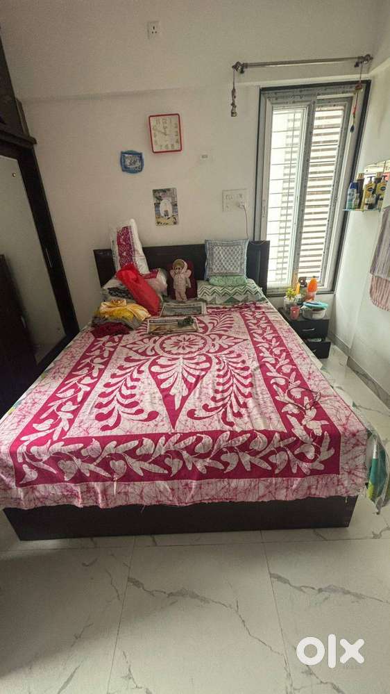 Cupboard with Loft + Bed with Hydraulic Storage – Good Condition – Bed