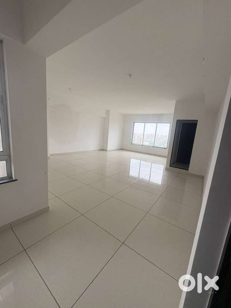 Available Commercial office Space On Sale Oshiwara