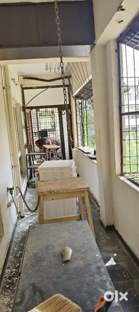 Individual and commercial house for sale