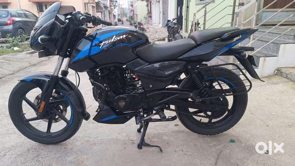 Bajaj Pulsar 150 double disc abs