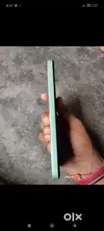 8+256 koi problem nahi hai abhi warranty me hai 5 manth