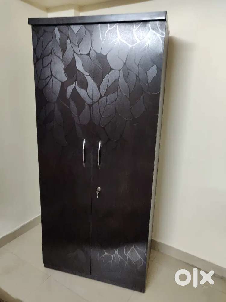 brand new two door wardrobe/cupboard 6ft