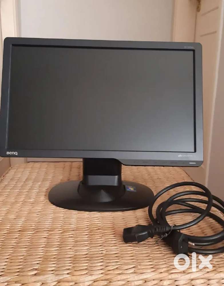 Desktop pc, Realme 2 pro mobile, Redmi 4a, Samsung j7 prime chk descri