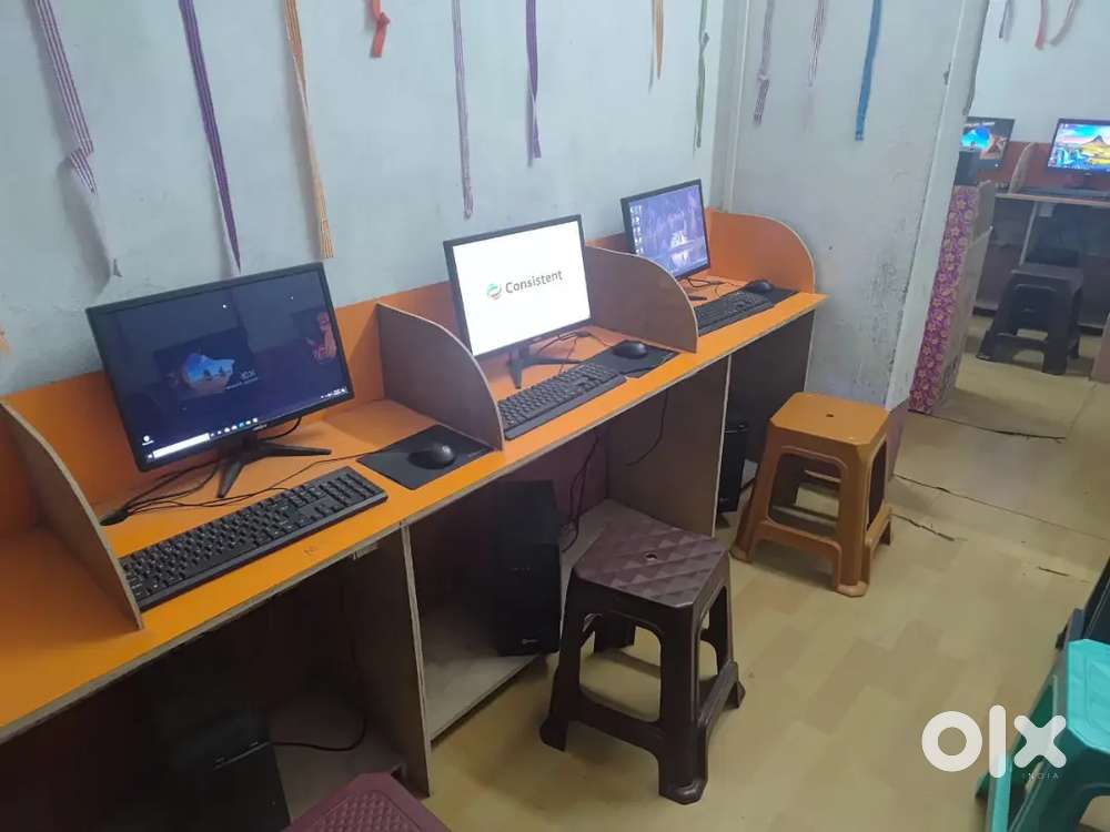 Desktop pura setup computer centre ka forntech company ka hai