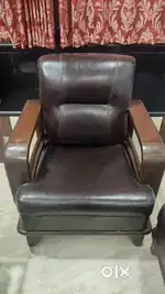 3seater sofa set +2 Chairs