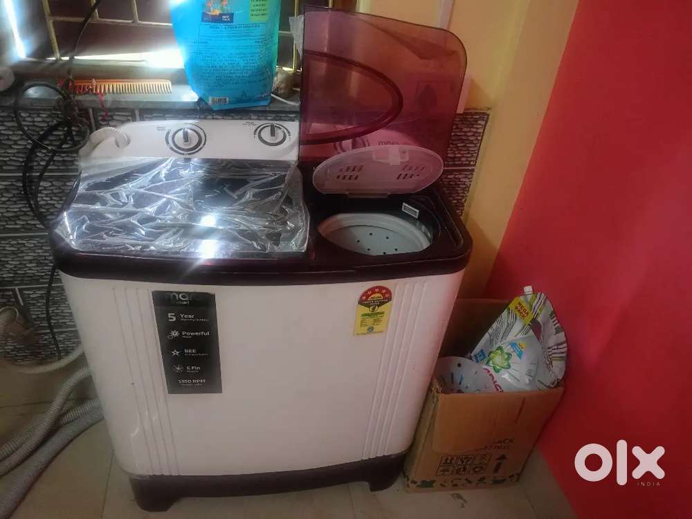 Tv, freedz, washing machine,bed+mattress