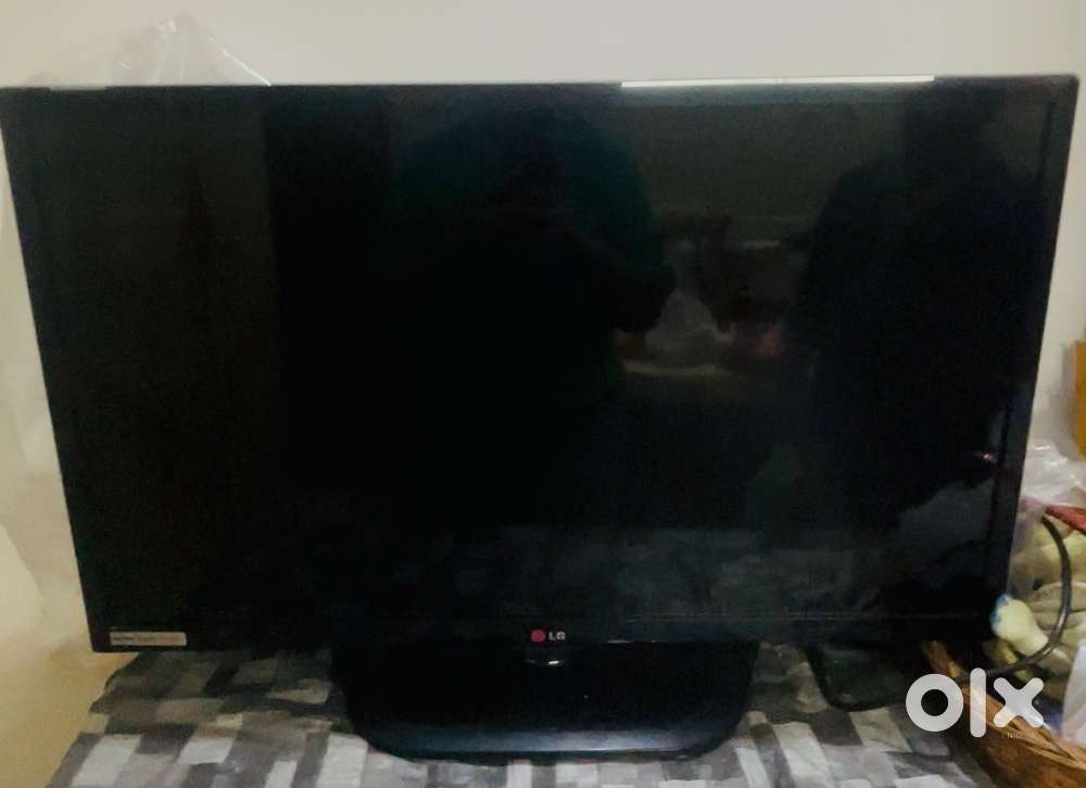 LG 32-inch LED TV with HDMI Port
